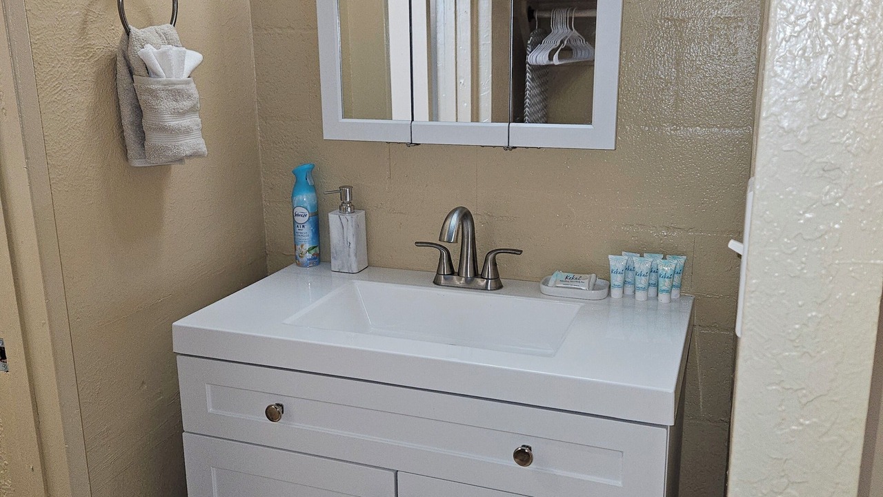 Photo of Bathroom in Keaukaha