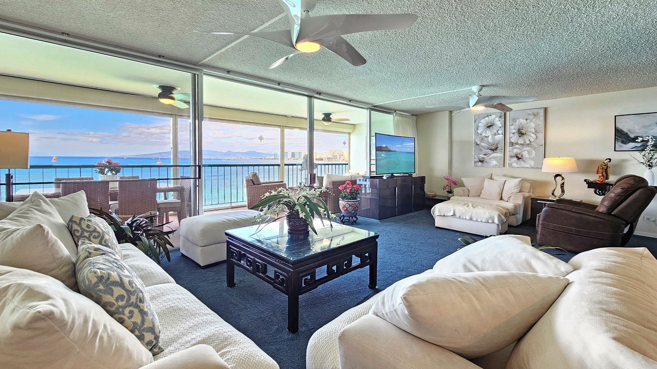 Photo of Livingroom in Diamond Head - Kapahulu - St. Louis