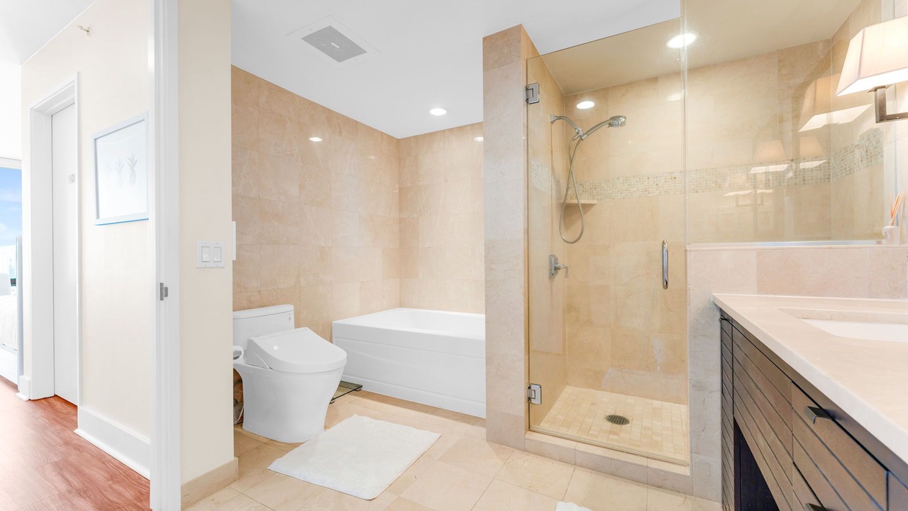 Photo of Bathroom in McCully - Moiliili