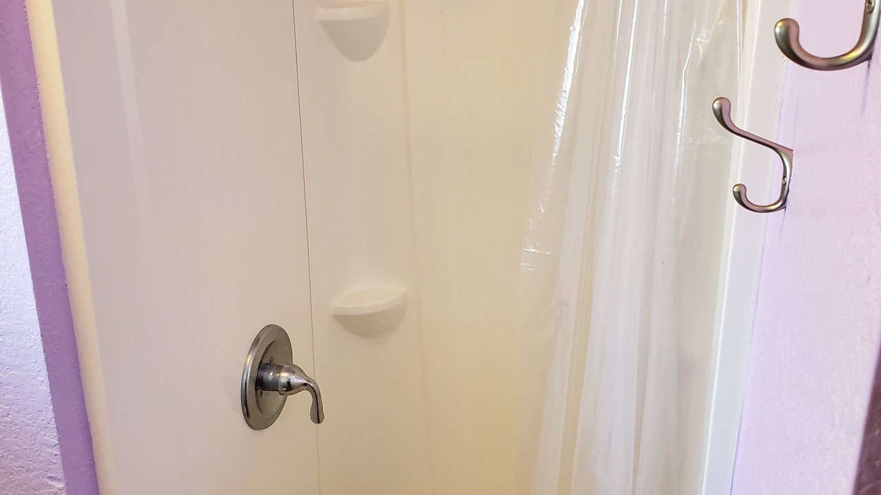 Photo of Bathroom in Wailuku