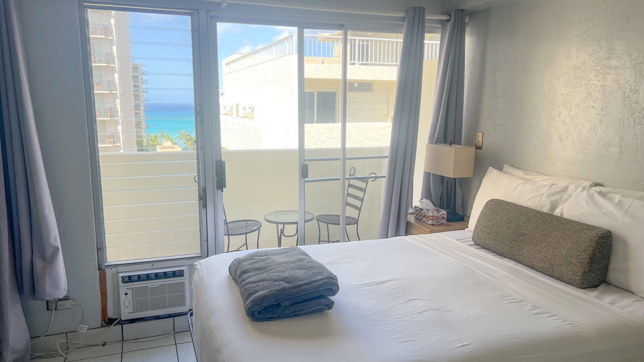 Photo of Bedroom in Waikiki