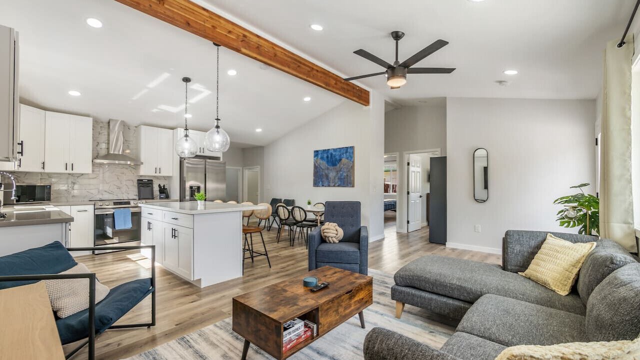 Photo of Livingroom in Mililani