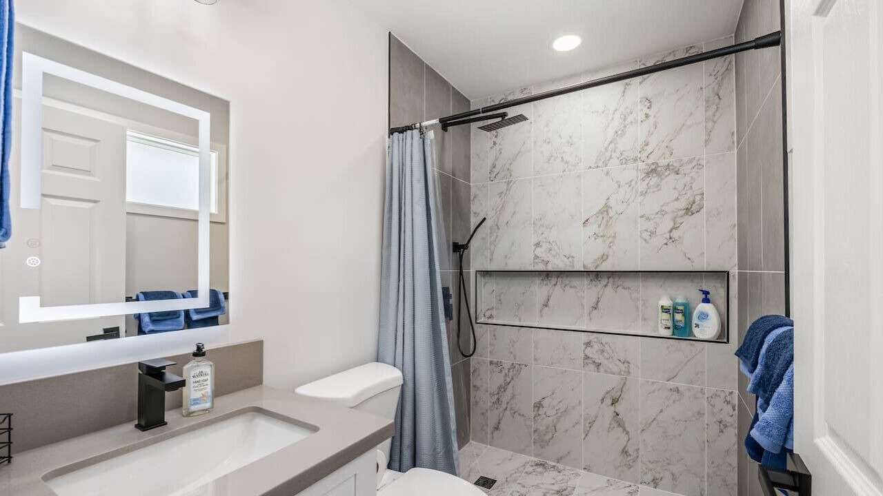 Photo of Bathroom in Mililani
