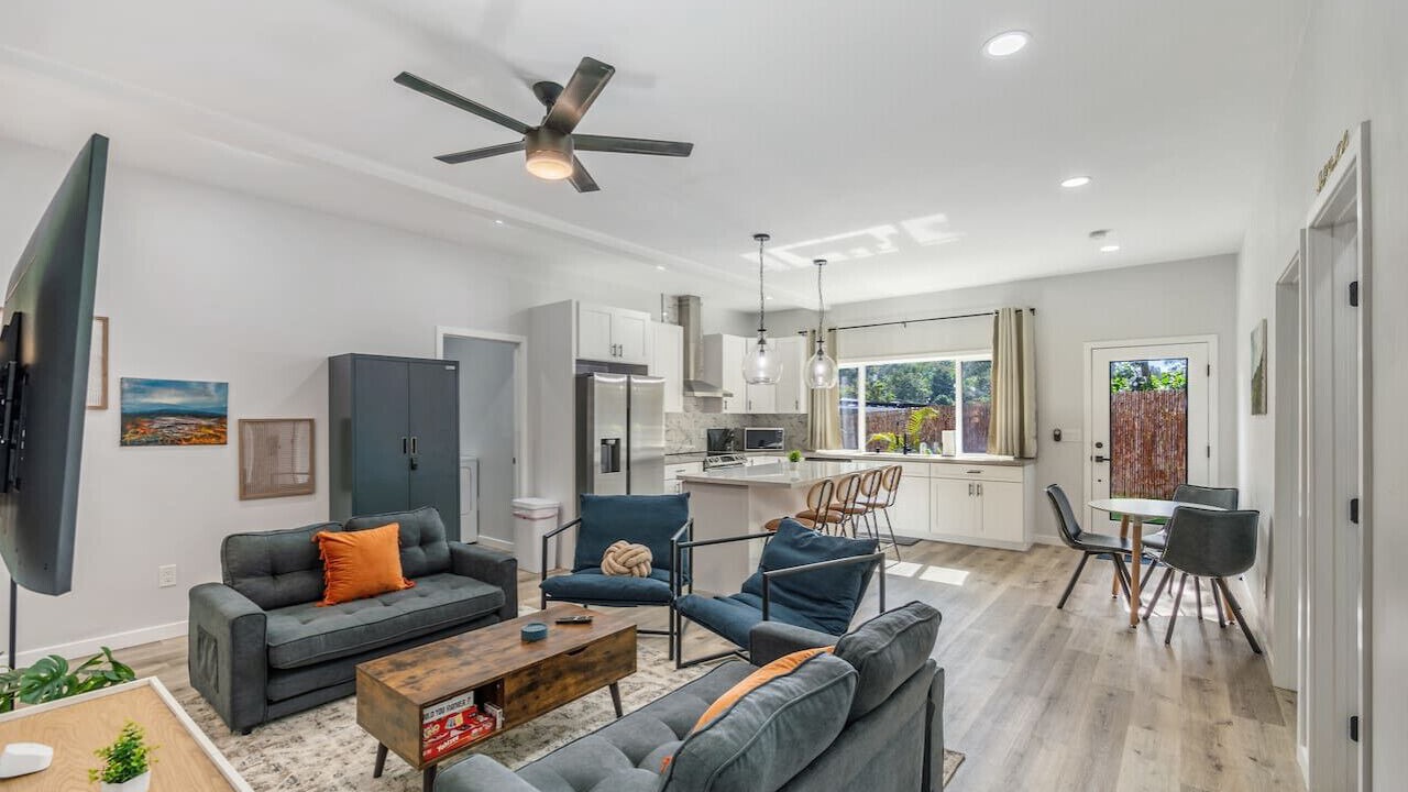 Photo of Livingroom in Mililani