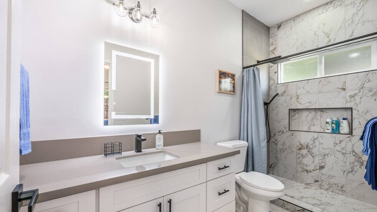 Photo of Bathroom in Mililani