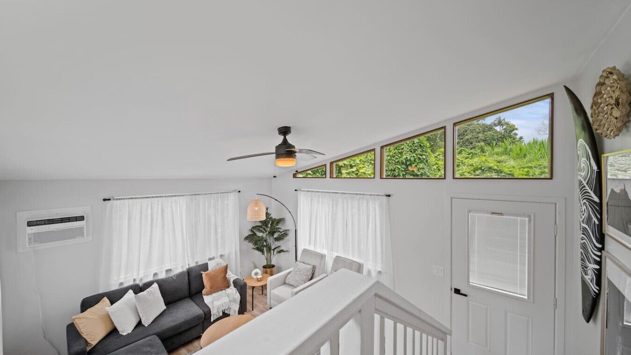 Photo of Livingroom in Hilo