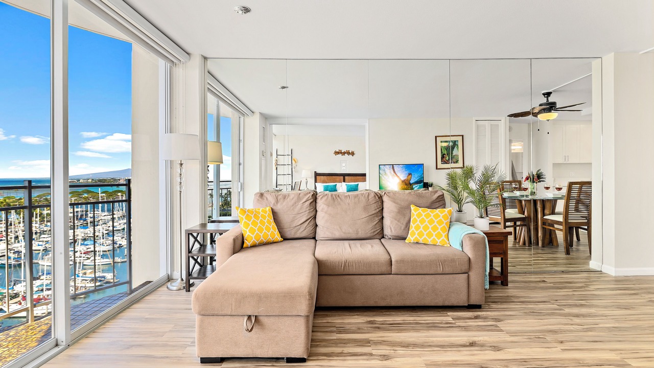 Photo of Livingroom in Waikiki