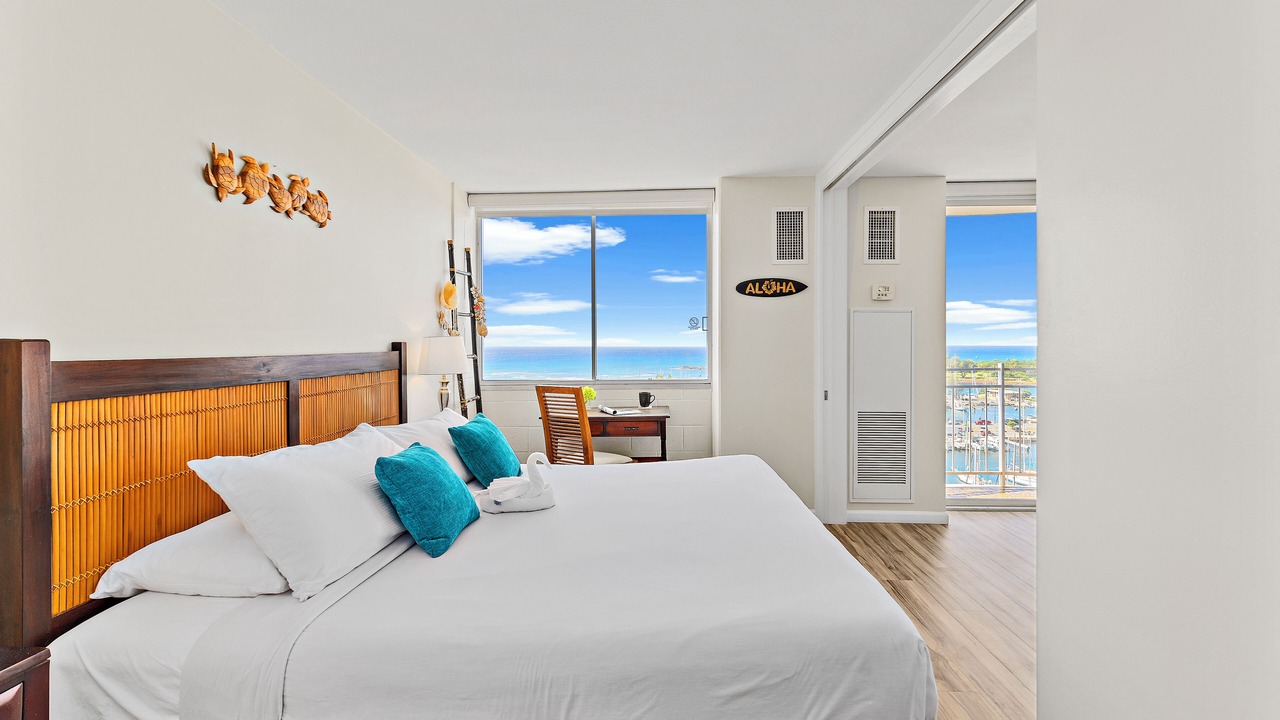 Photo of Bedroom in Waikiki
