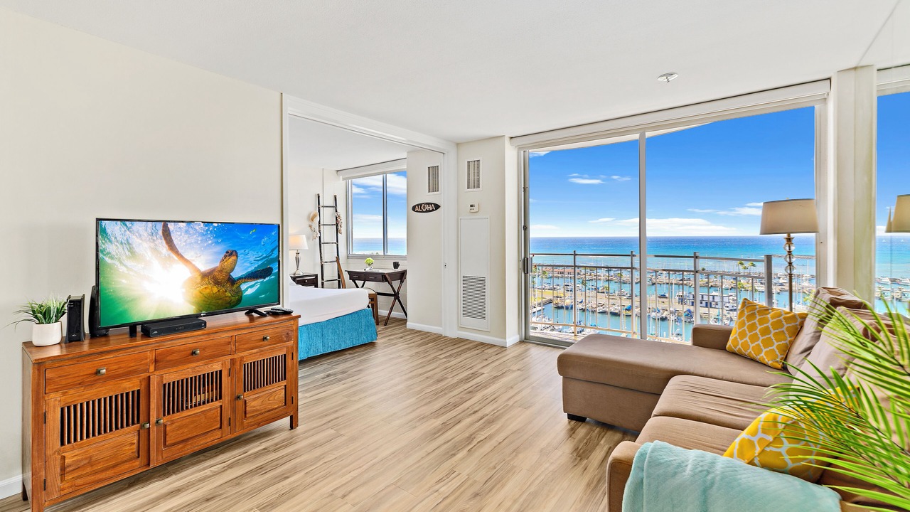 Photo of Livingroom in Waikiki