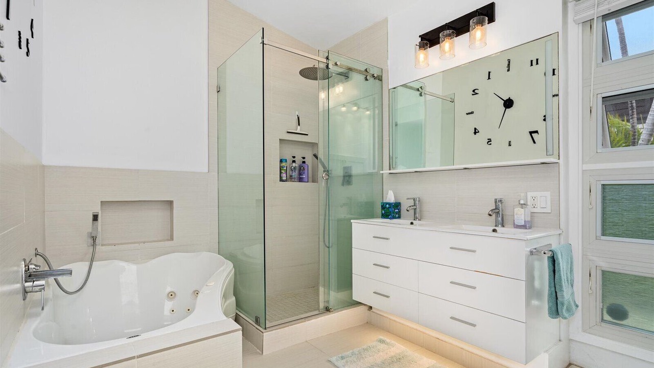 Photo of Bathroom in Portlock