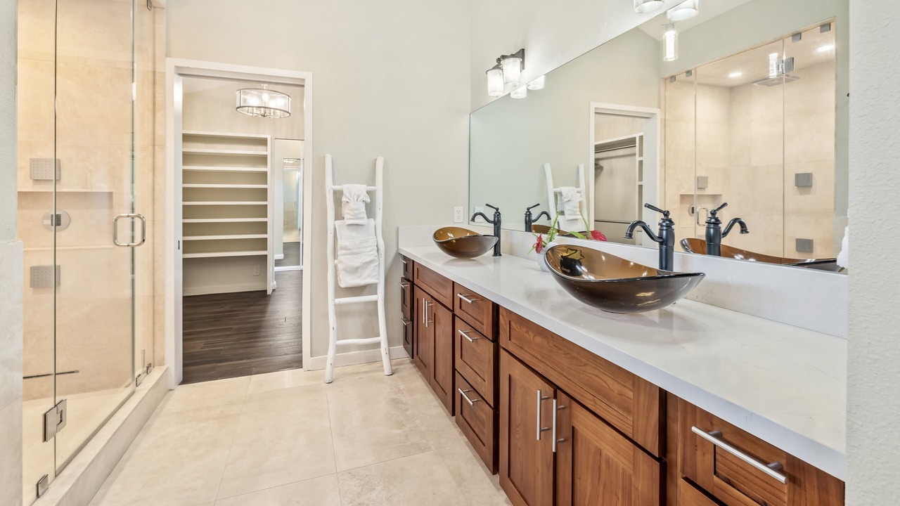 Photo of Bathroom in Portlock
