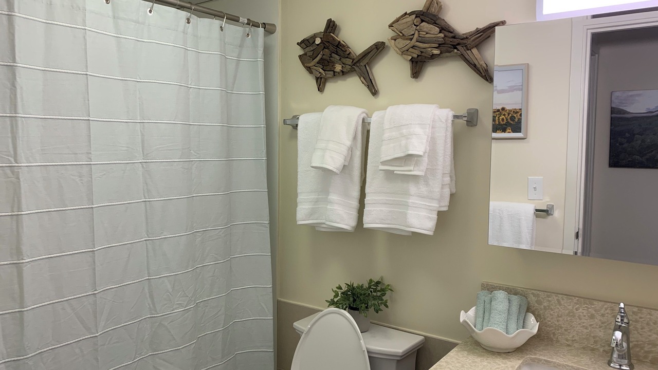 Photo of Bathroom in McCully - Moiliili