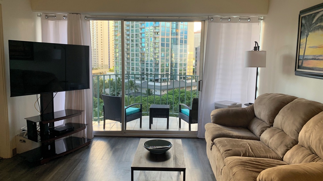 Photo of Livingroom in McCully - Moiliili