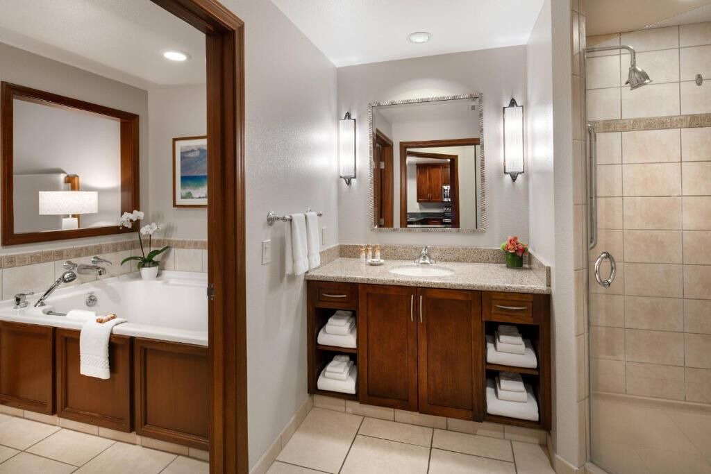 Photo of Bathroom in Lahaina