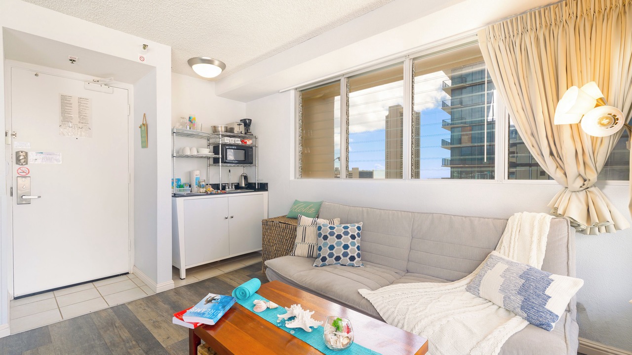 Photo of Livingroom in Waikiki