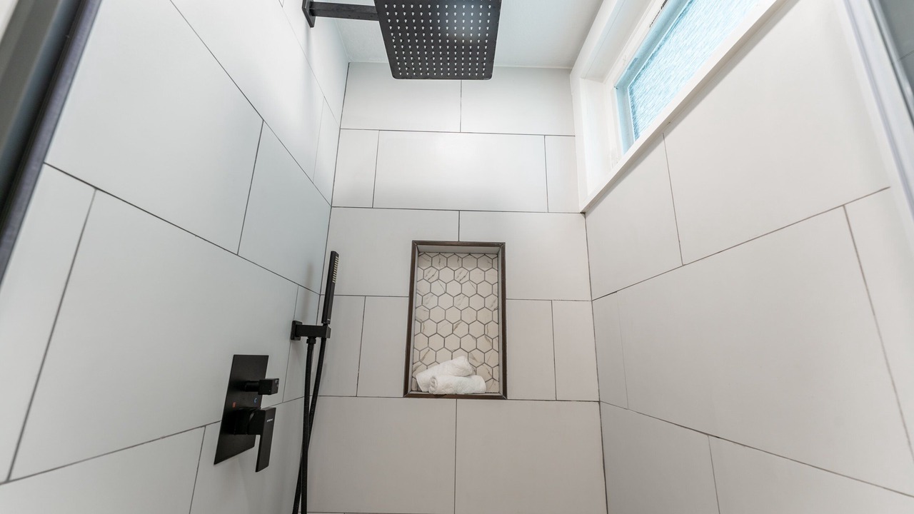 Photo of Bathroom in Punaluu