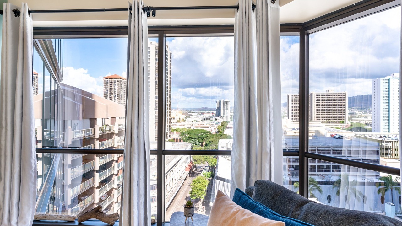 Photo of Others in Downtown Honolulu