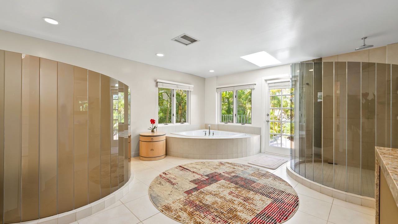 Photo of Bathroom in Kahala