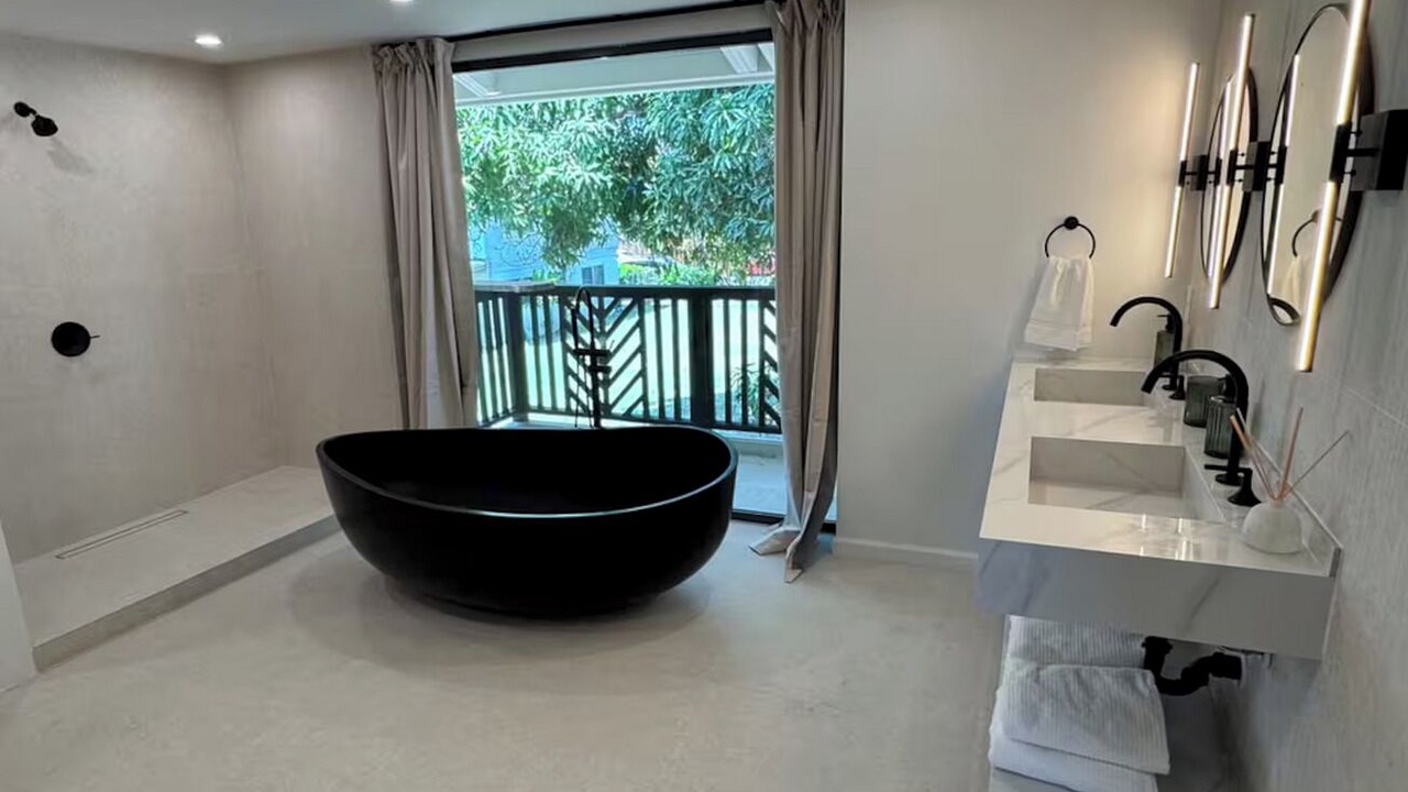 Photo of Bathroom in Kalama Tract