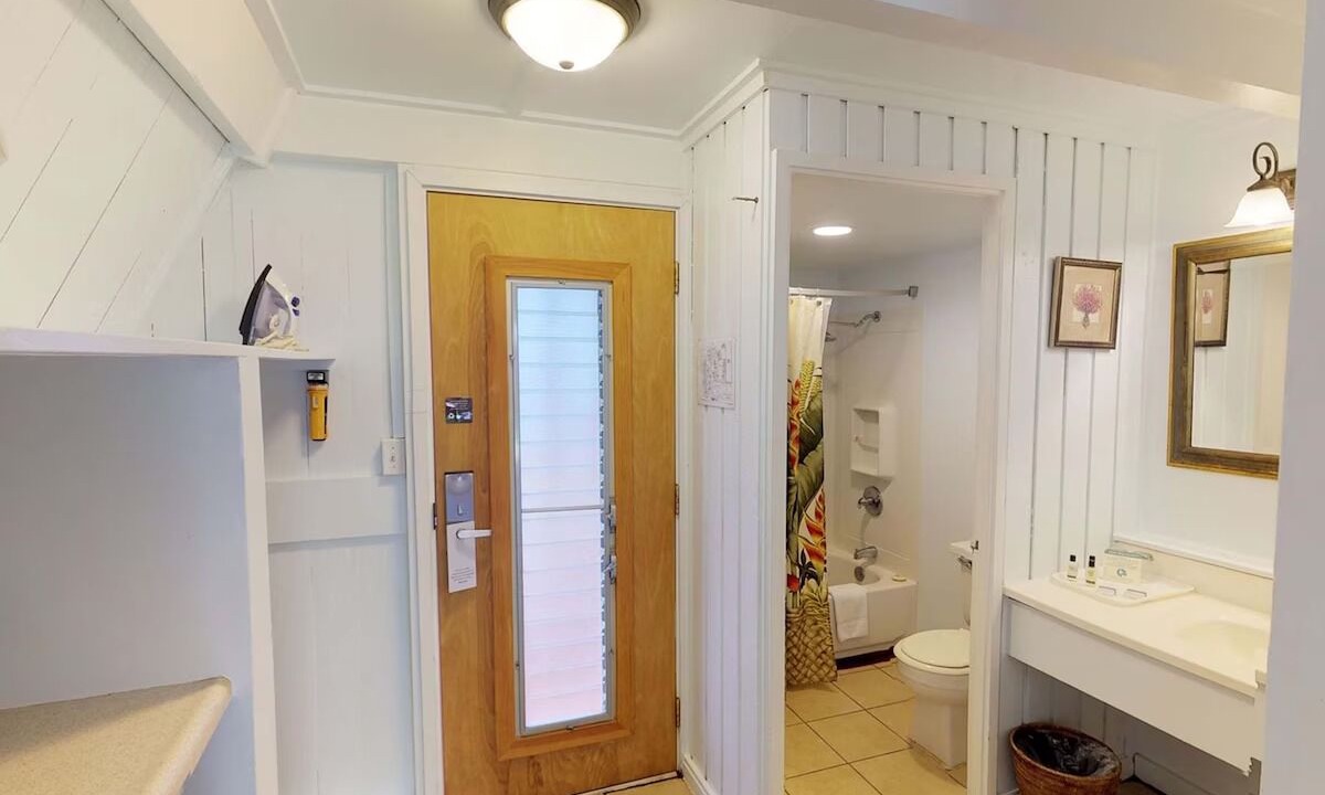 Photo of Bathroom in Kaunakakai