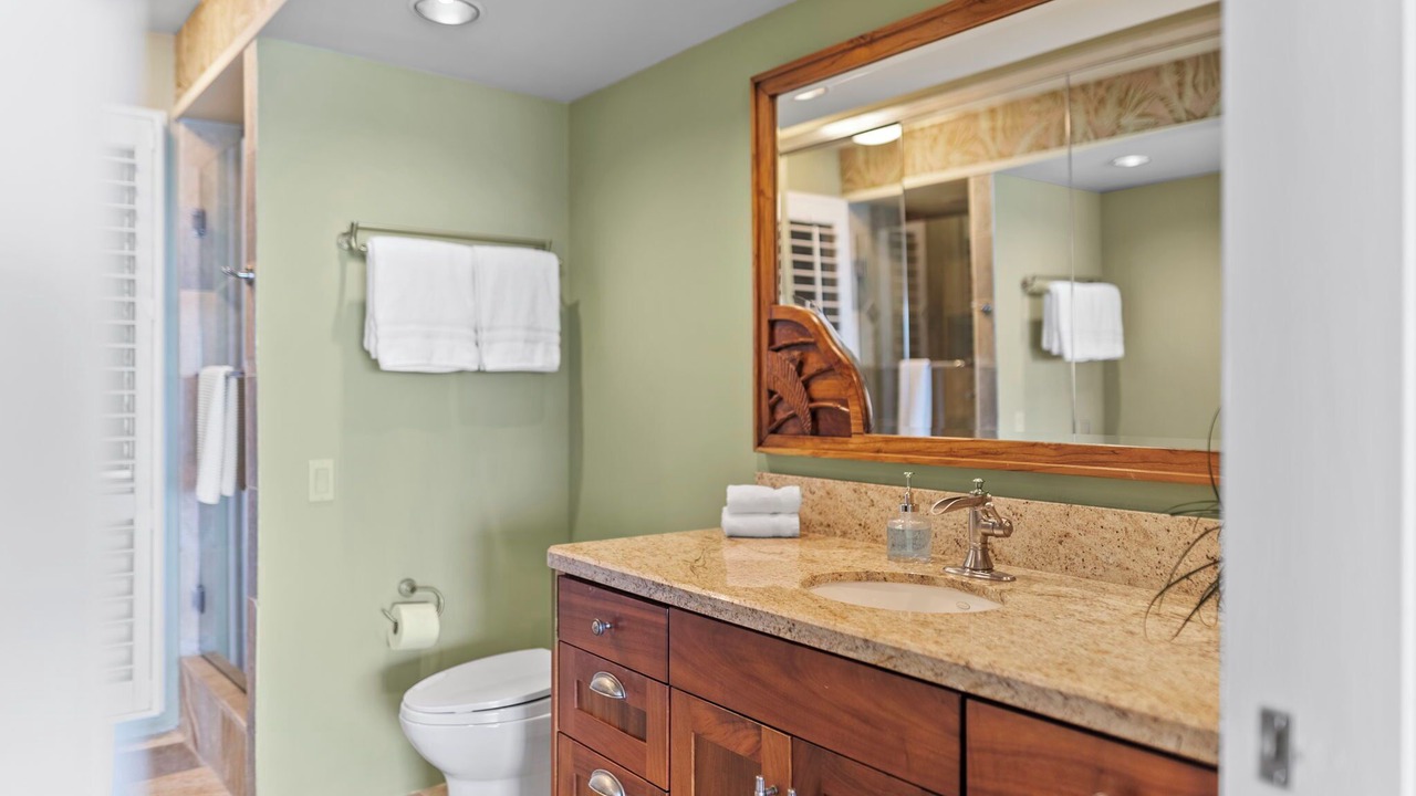 Photo of Bathroom in Diamond Head - Kapahulu - St. Louis