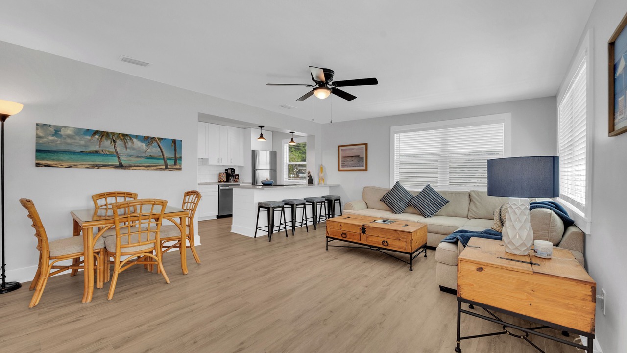 Photo of Livingroom in North River Shores