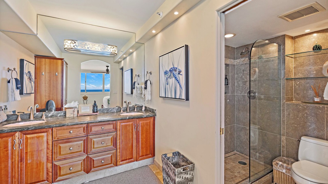 Photo of Bathroom in Kahana