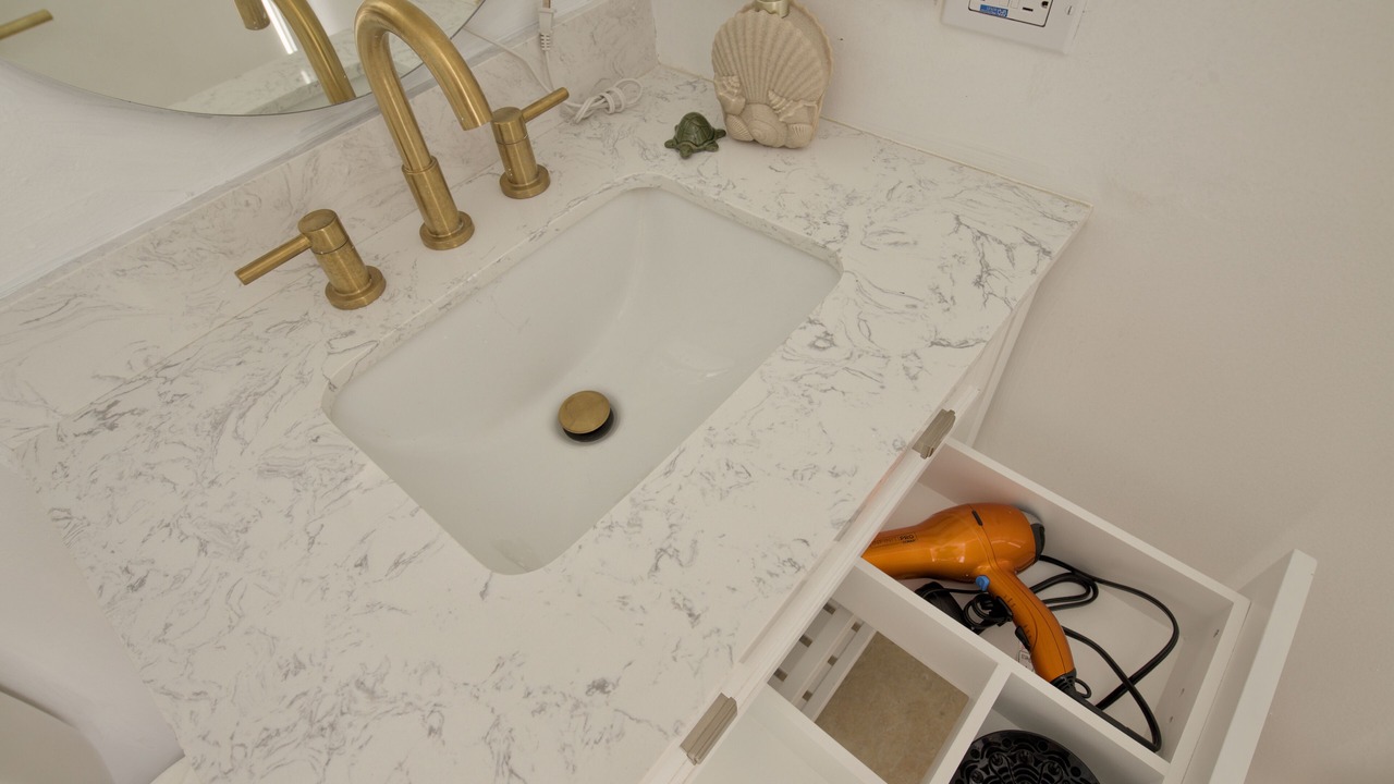 Photo of Bathroom in McCully - Moiliili