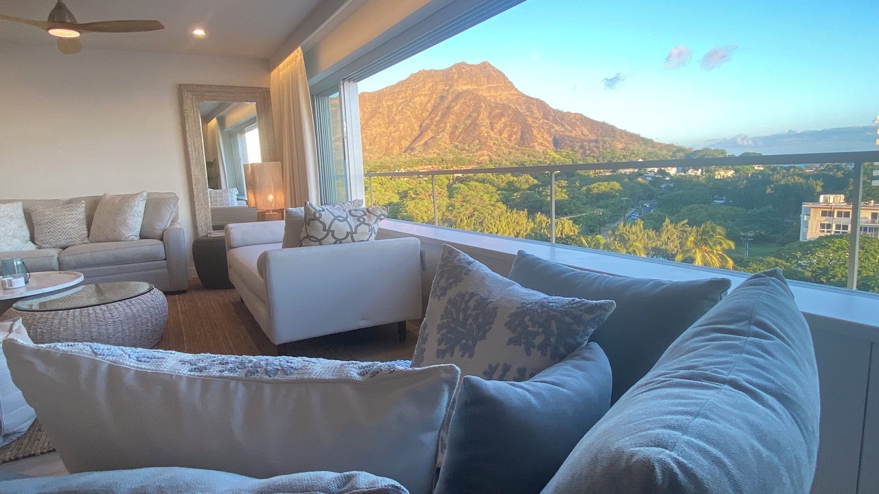 Photo of Livingroom in Honolulu
