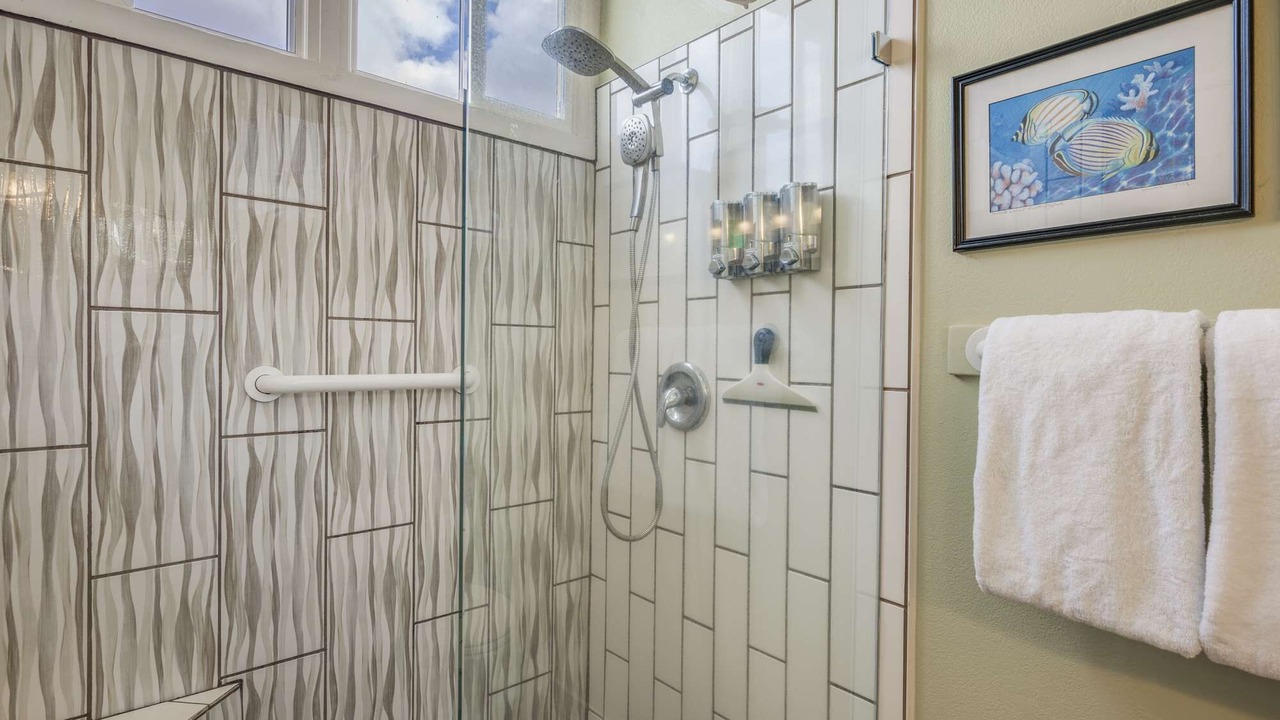 Photo of Bathroom in Maalaea