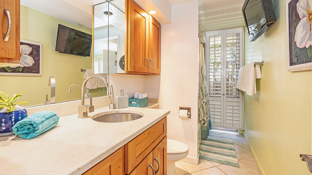 Photo of Bathroom in Diamond Head - Kapahulu - St. Louis