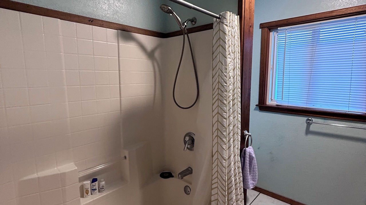 Photo of Bathroom in Hilo