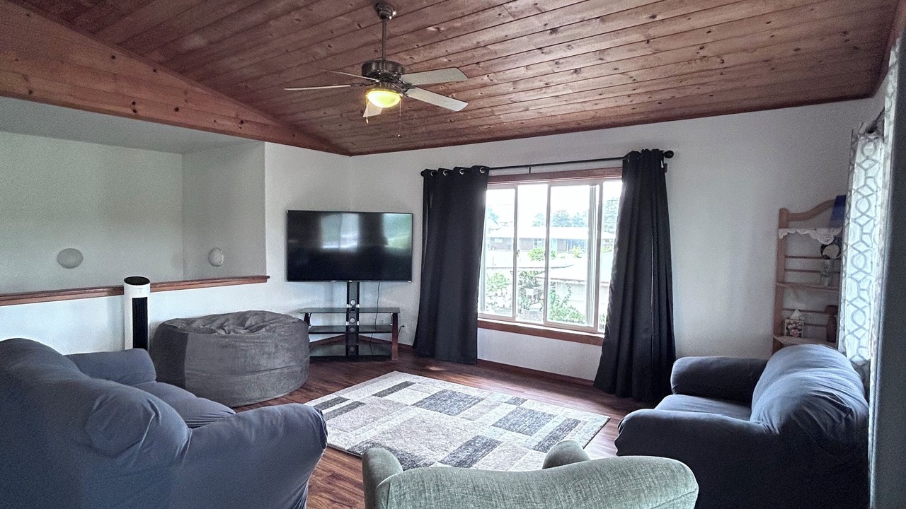 Photo of Livingroom in Hilo