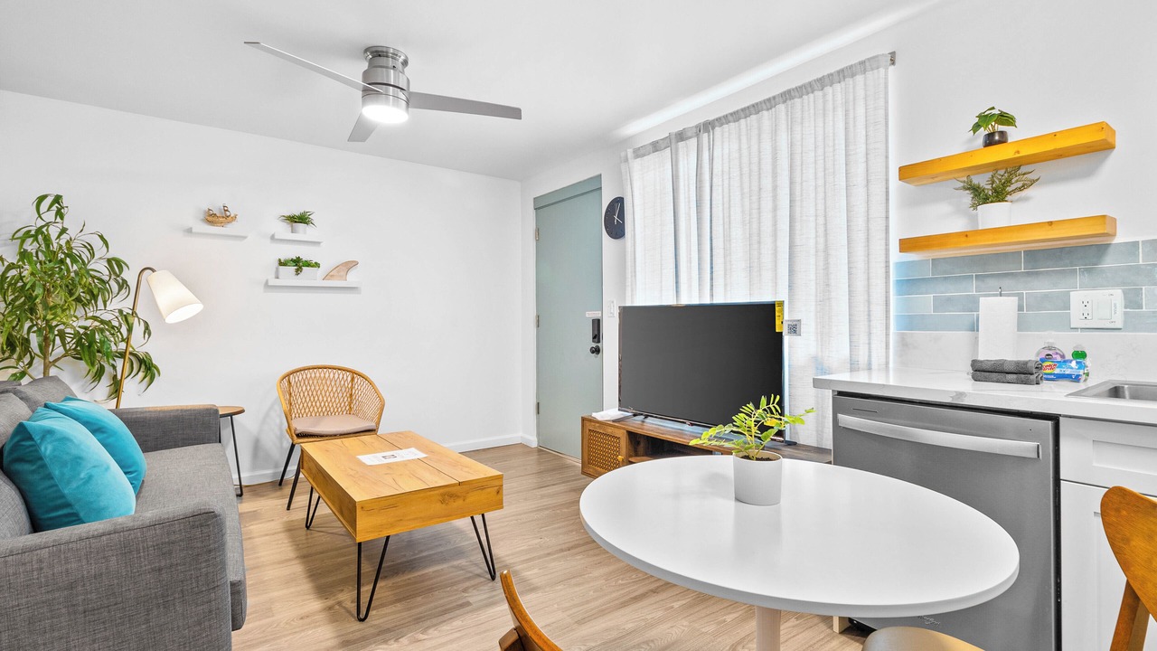 Photo of Livingroom in McCully - Moiliili