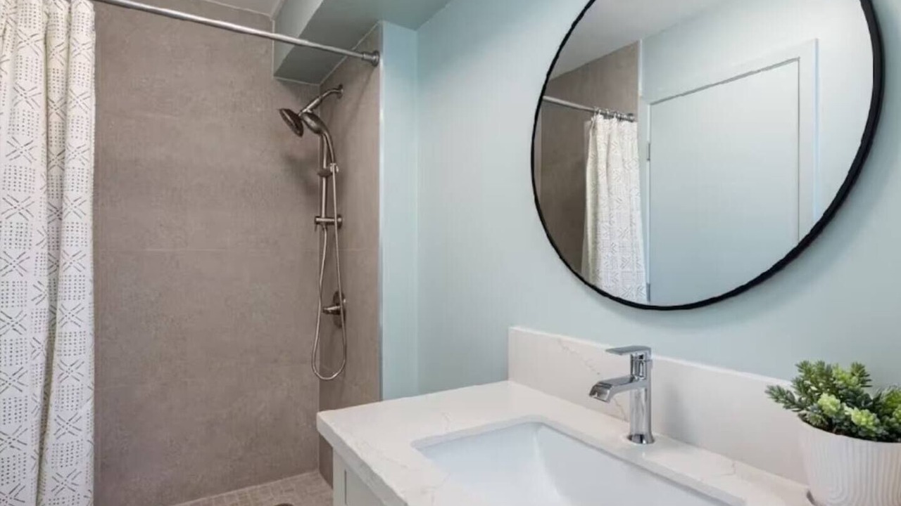 Photo of Bathroom in McCully - Moiliili