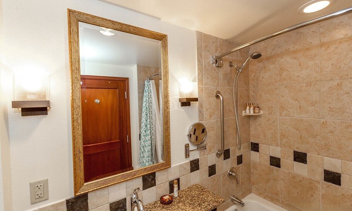 Photo of Bathroom in Ko Olina