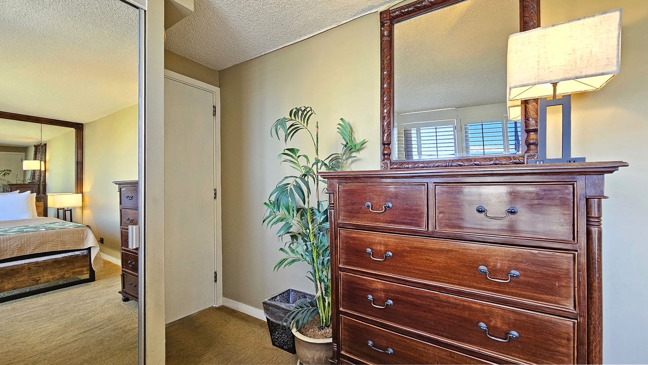 Photo of Bedroom in Diamond Head - Kapahulu - St. Louis