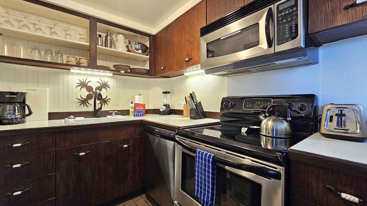 Photo of Kitchen in Diamond Head - Kapahulu - St. Louis