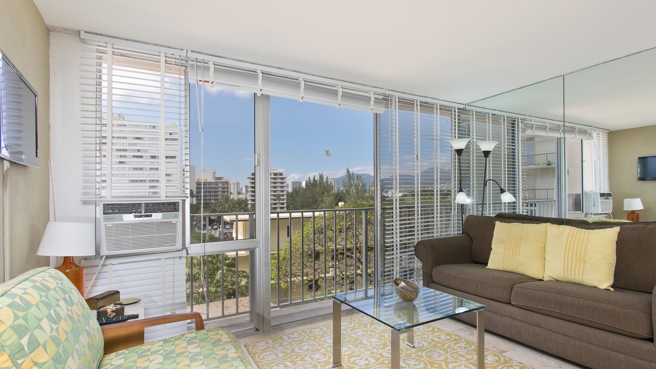 Photo of Livingroom in Diamond Head - Kapahulu - St. Louis