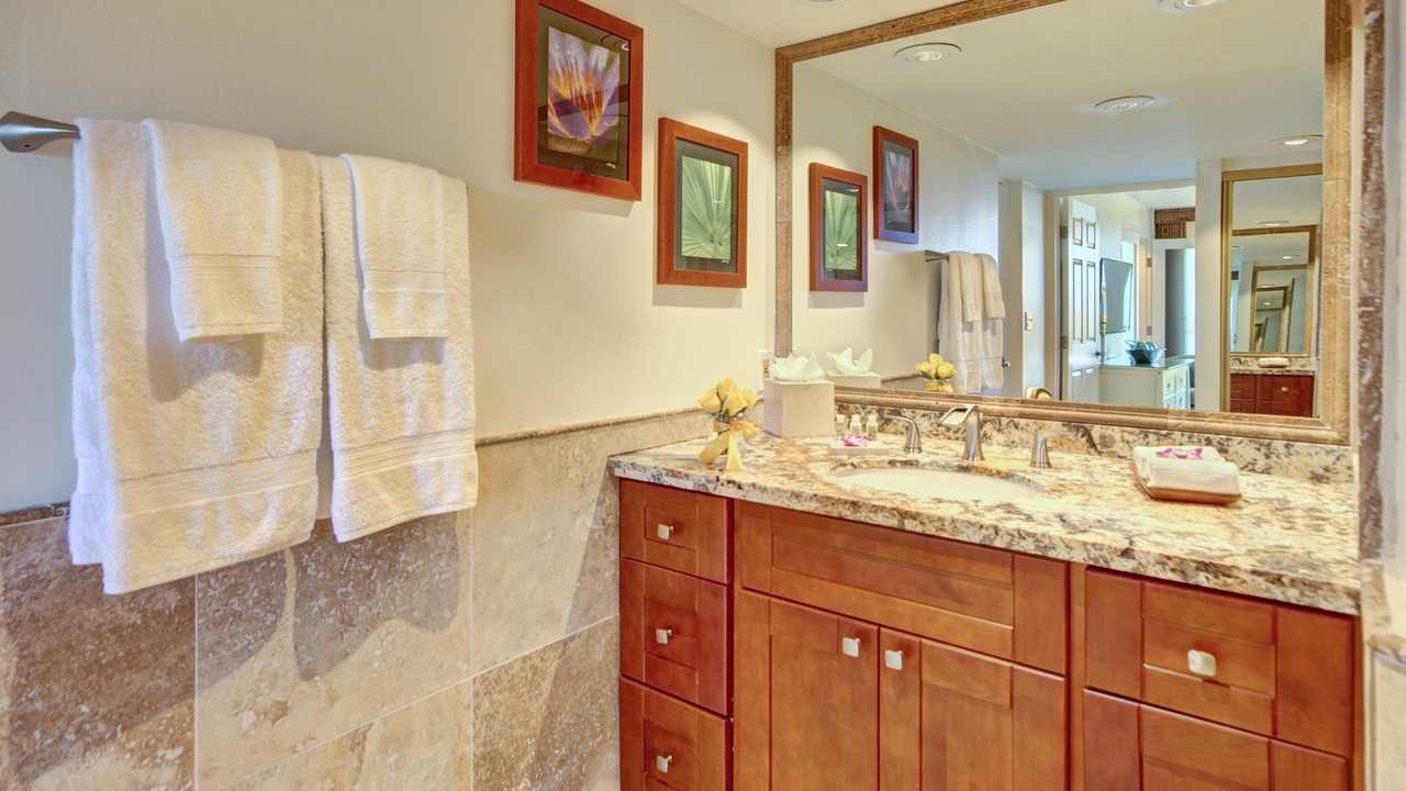 Photo of Bathroom in Kaanapali