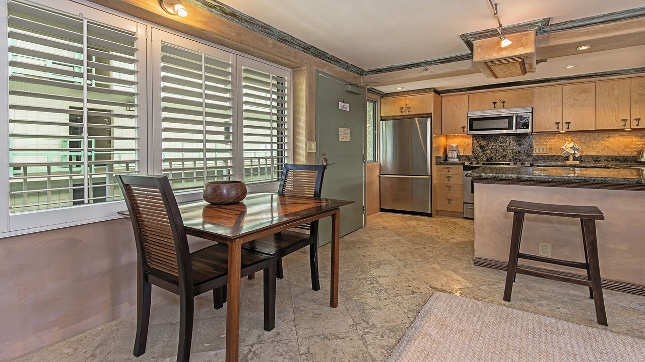 Photo of Kitchen in Diamond Head - Kapahulu - St. Louis
