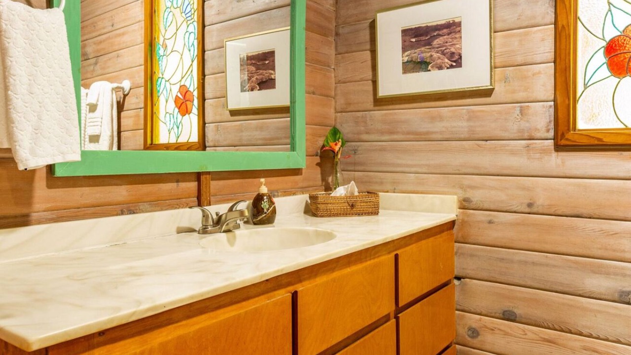 Photo of Bathroom in Volcano
