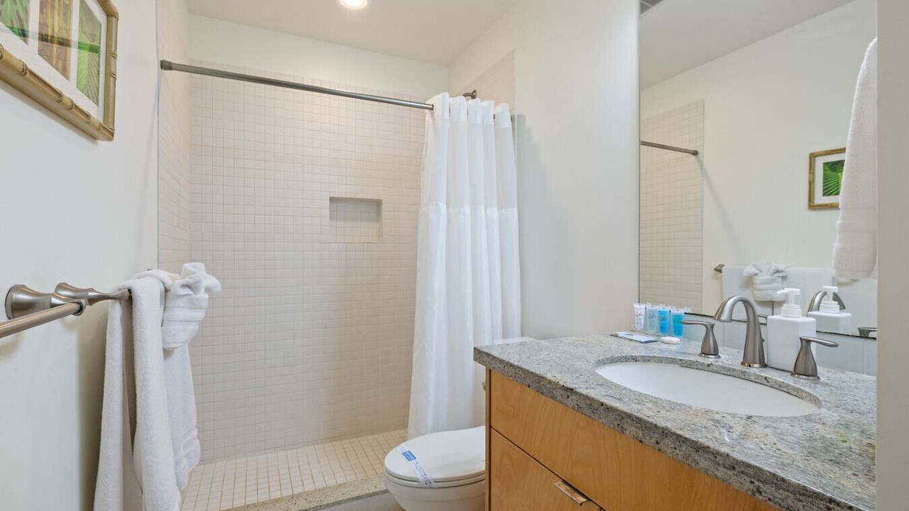 Photo of Bathroom in Kahuku