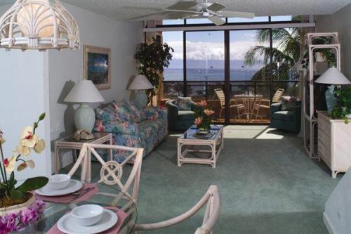 Photo of Others in Kahana