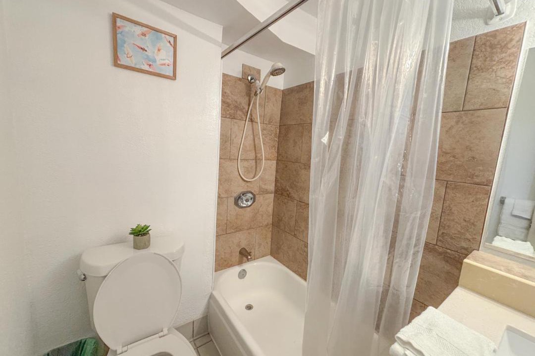 Photo of Bathroom in McCully - Moiliili