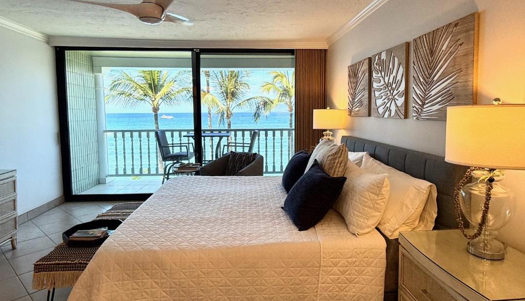 Photo of Bedroom in Historic Lahaina Front Street