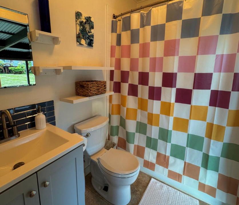 Photo of Bathroom in Hilo