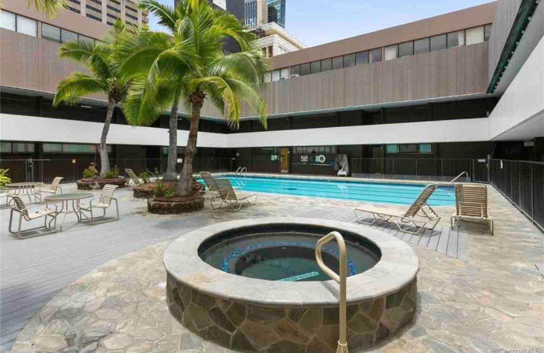 Photo of Others in Downtown Honolulu