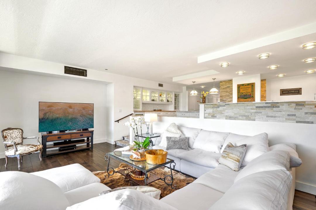 Photo of Livingroom in Kaanapali
