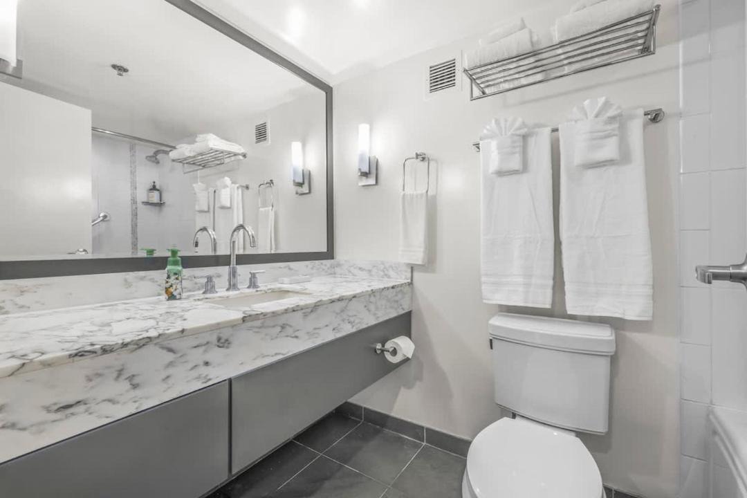 Photo of Bathroom in Ala Moana
